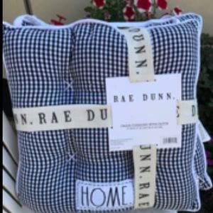 Rae Dunn Two Sets 4 Cushions